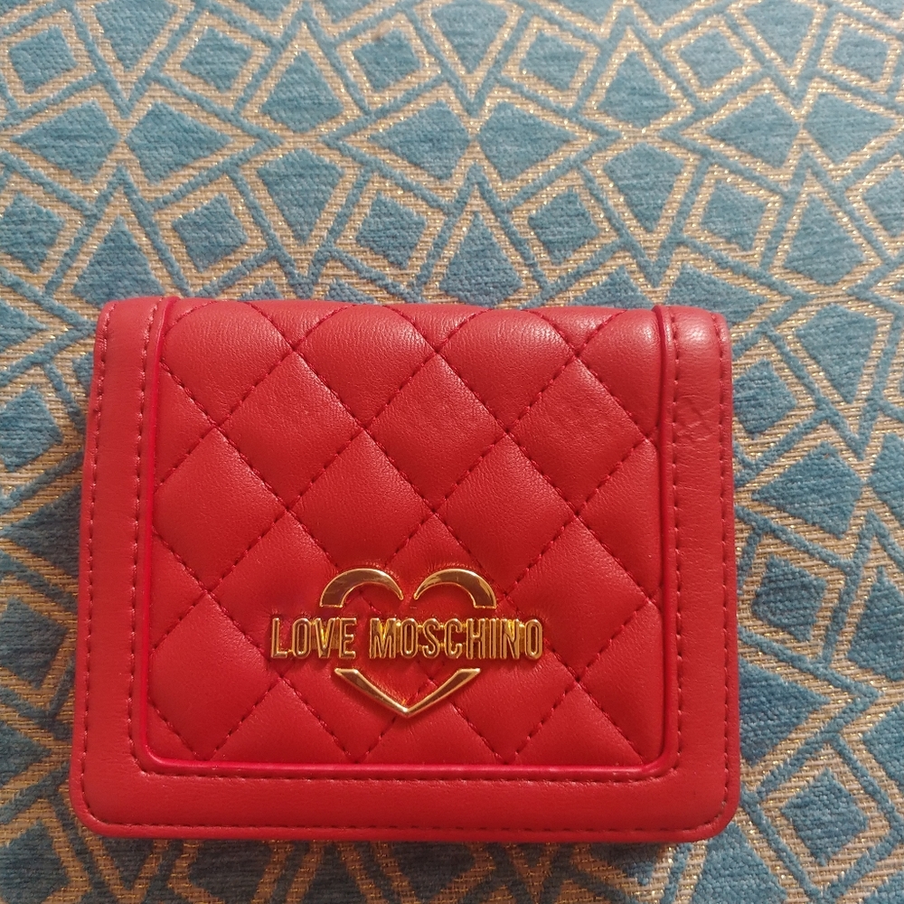 Love moschino red quilted wallet